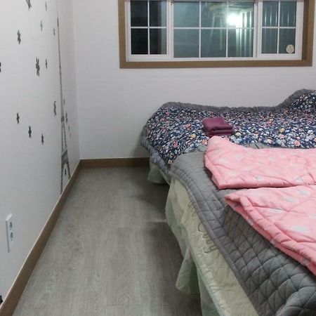 Ocean Capsule Guesthouse Gangneung Exterior foto